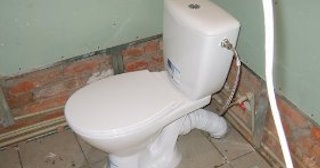 Установка приставного унитаза в Сарапуле - монтаж и подключение, СантехДомСрл от 5108 рублей
